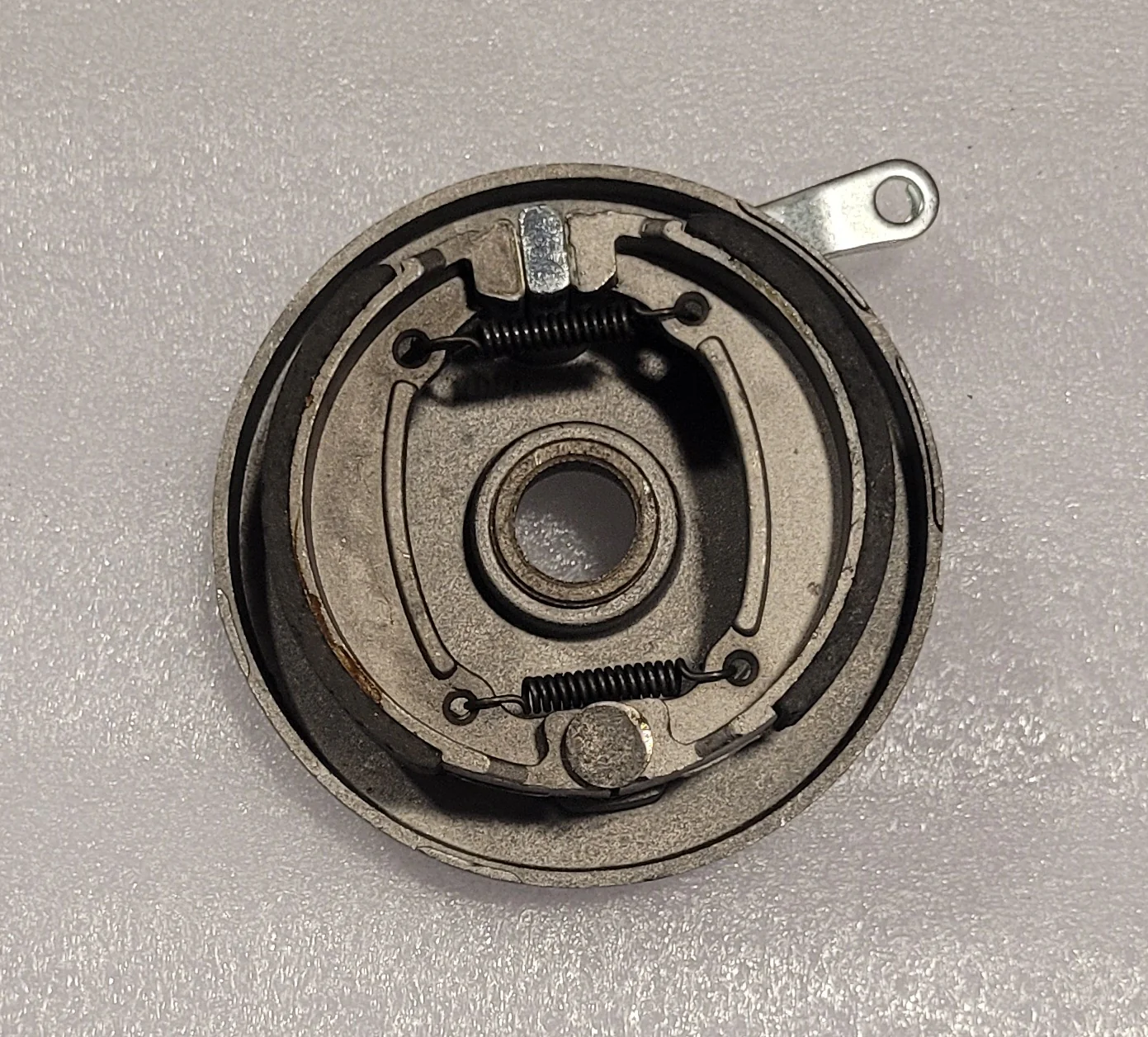 Blazer 110B Right Drum Brake Pad Side