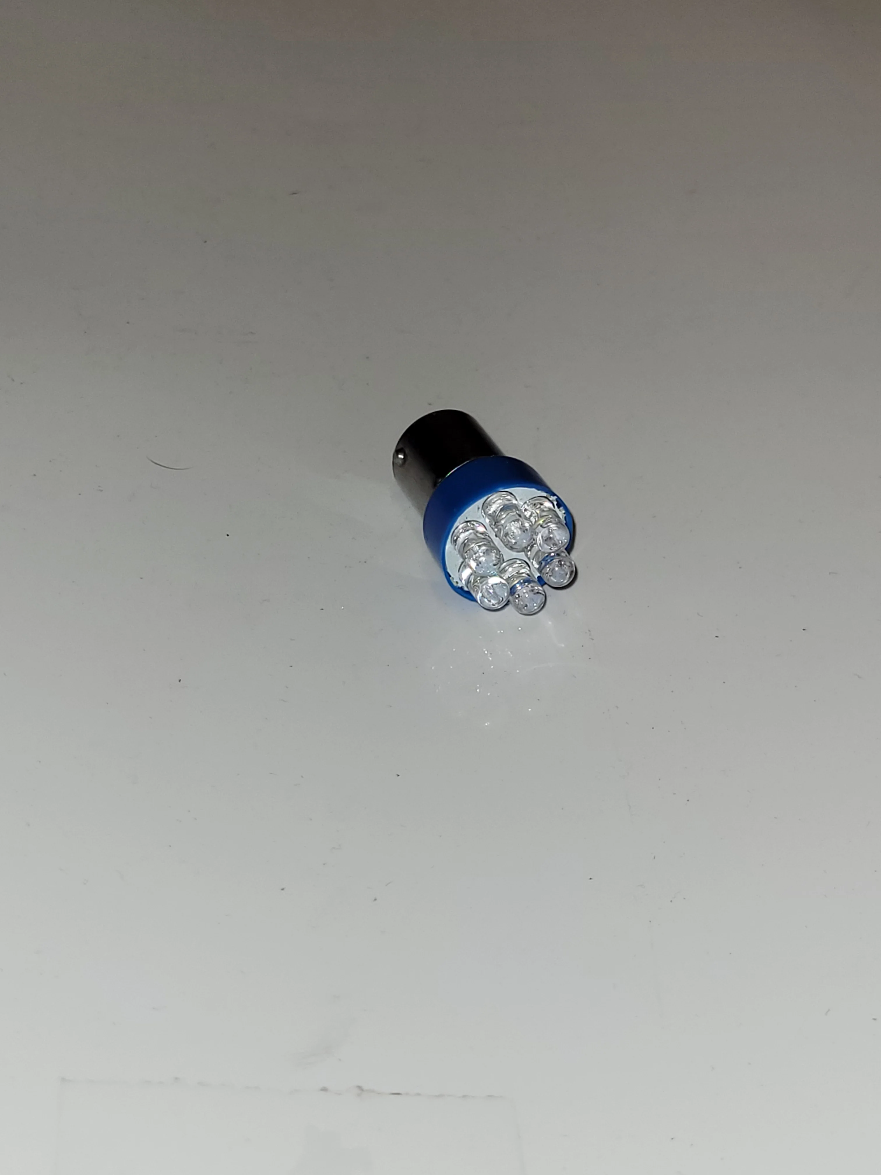 Manteray Headlight Bulb - PBC82XL