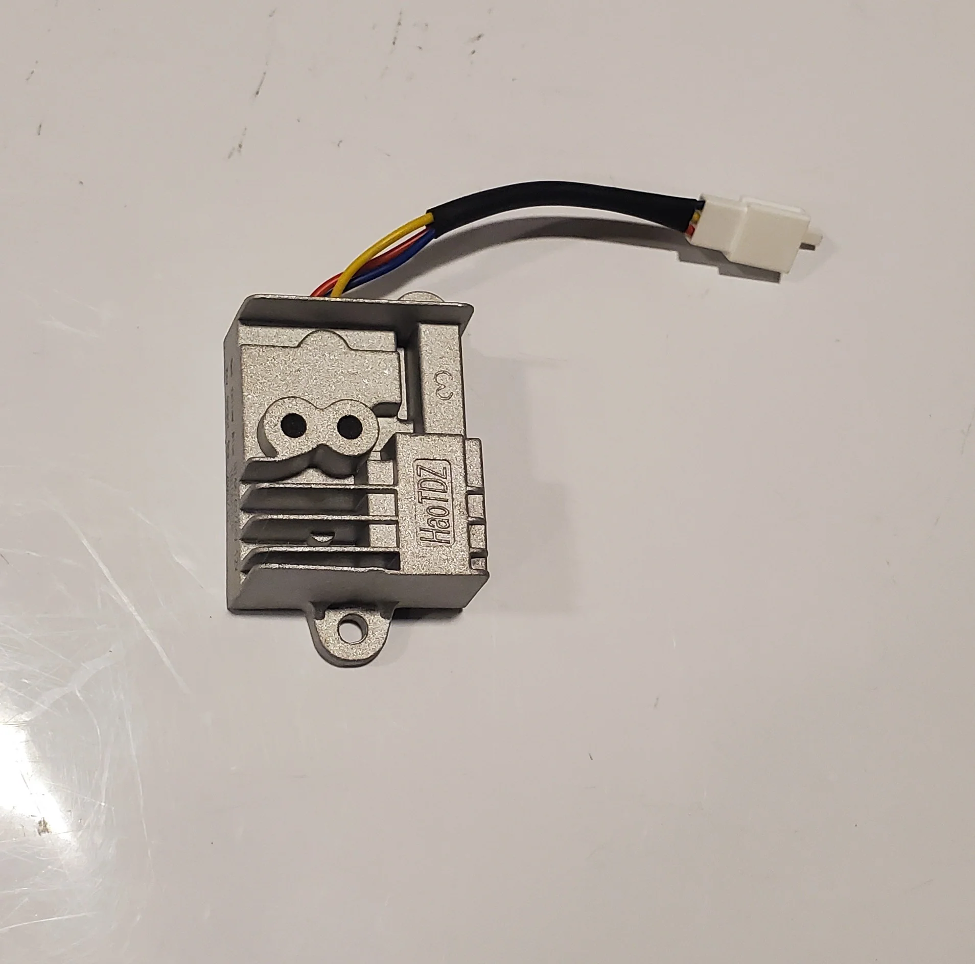 Regal Converter 12v - PBC1304XL